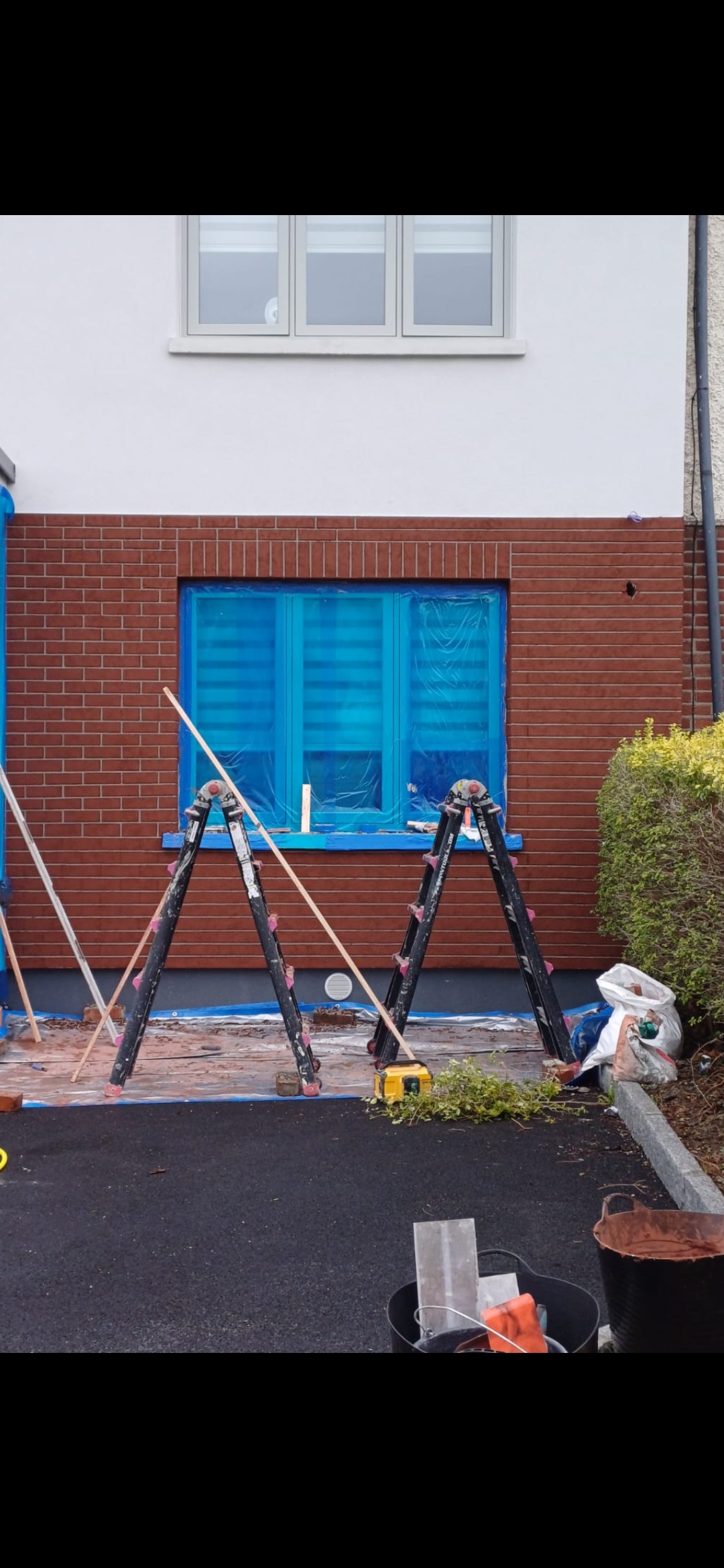 Brick-effect external insulation detail